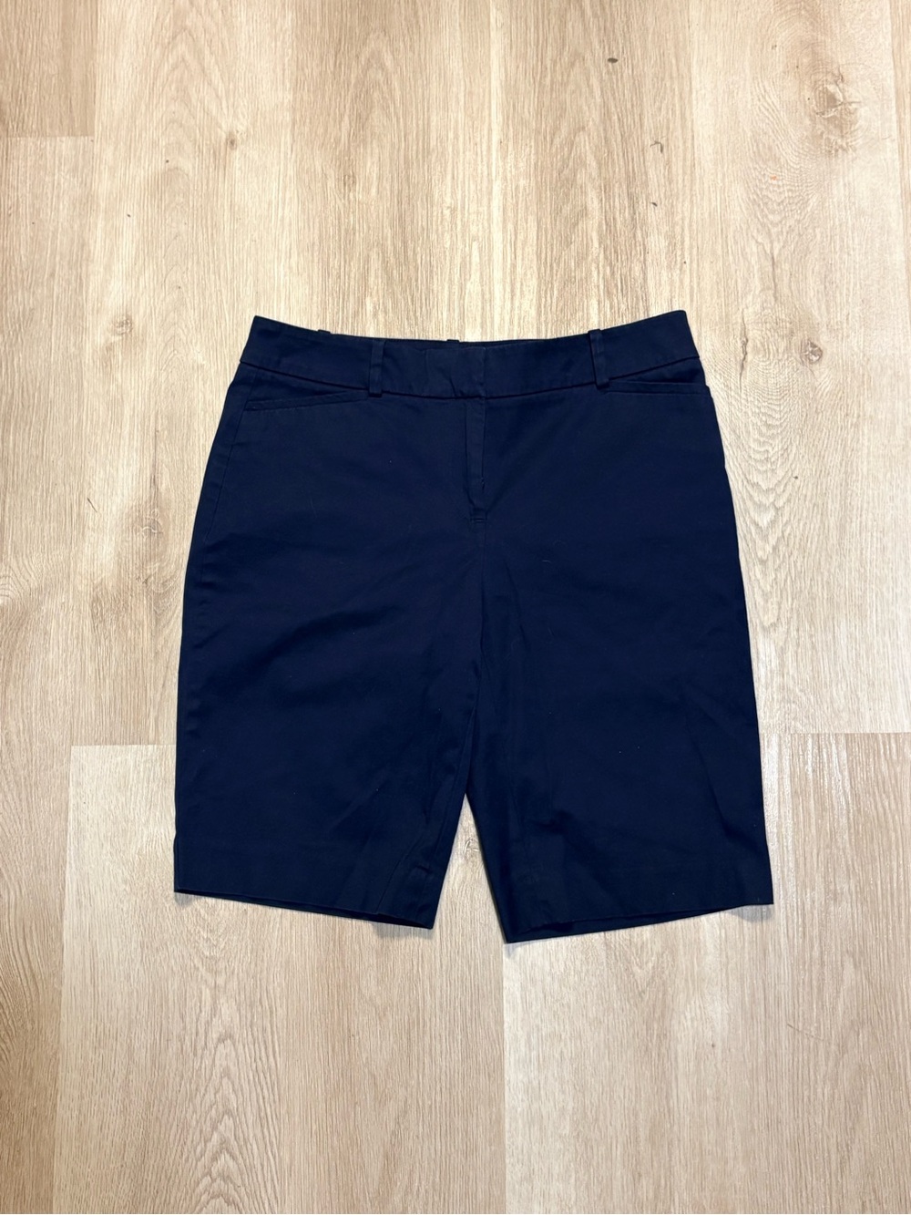 Talbots Navy Blue Bermuda Shorts Size 4 Summer Vacation Preppy Casual